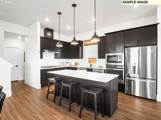 18095 Sw Hoover Ln, Beaverton, OR 97003