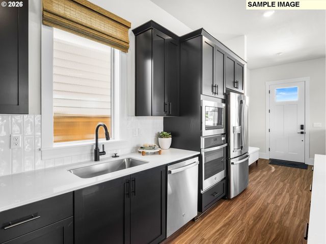 18095 Sw Hoover Ln, Beaverton, OR 97003