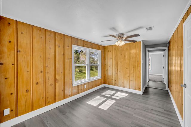 4255 W SH 323, Henderson, TX 75652