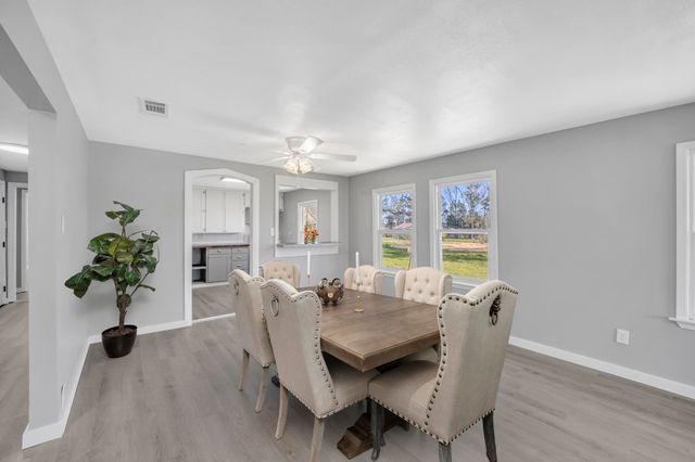 4255 W SH 323, Henderson, TX 75652