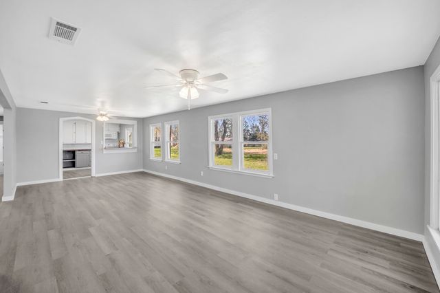 4255 W SH 323, Henderson, TX 75652