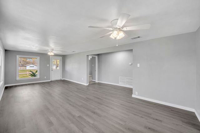 4255 W SH 323, Henderson, TX 75652