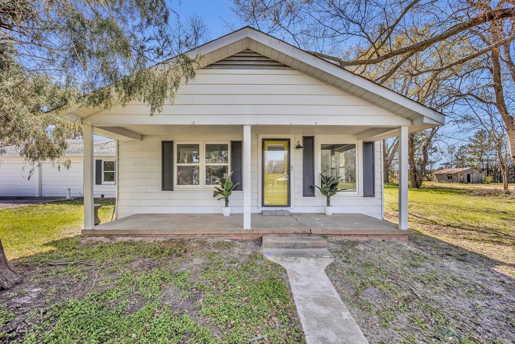 4255 W SH 323, Henderson, TX 75652