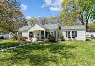 45 Inman Avenue, Warwick, RI 02886