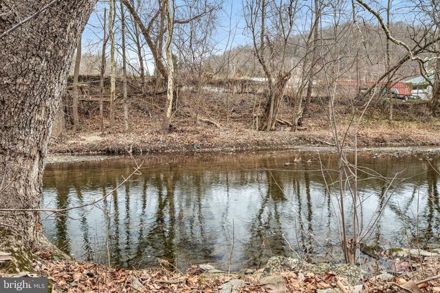 18 N BRANDYWINE AVE, Coatesville, PA 19320