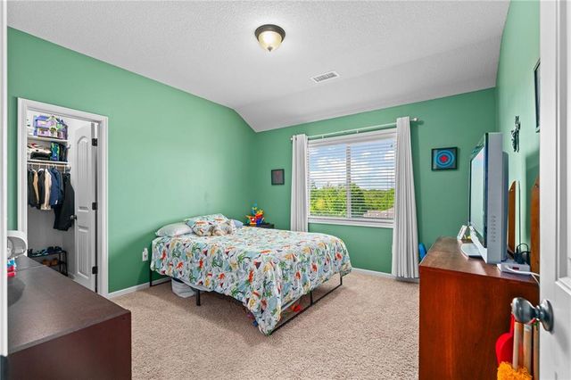 1518 Creekmoor Drive, Raymore, MO 64083