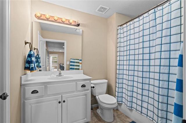 1518 Creekmoor Drive, Raymore, MO 64083