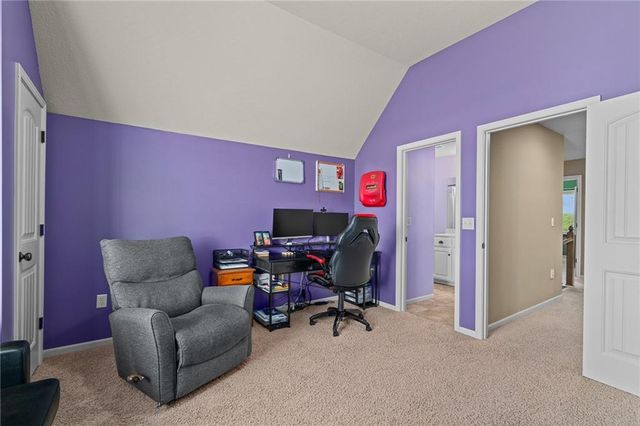 1518 Creekmoor Drive, Raymore, MO 64083