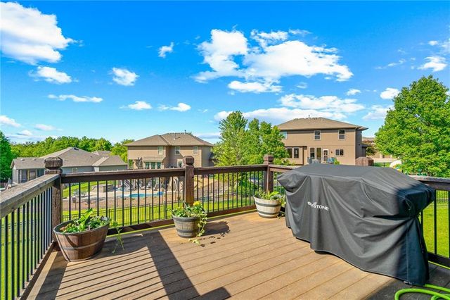1518 Creekmoor Drive, Raymore, MO 64083