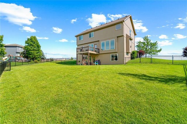 1518 Creekmoor Drive, Raymore, MO 64083