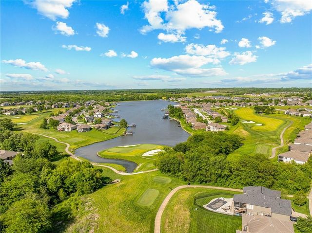 1518 Creekmoor Drive, Raymore, MO 64083