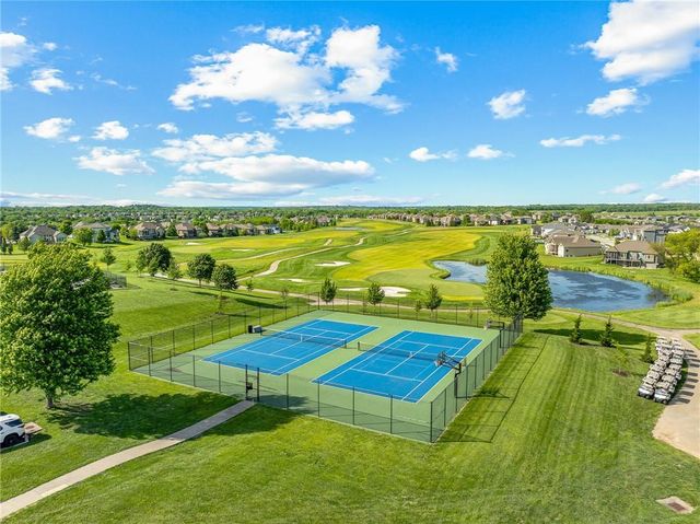 1518 Creekmoor Drive, Raymore, MO 64083