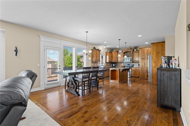 1518 Creekmoor Drive, Raymore, MO 64083
