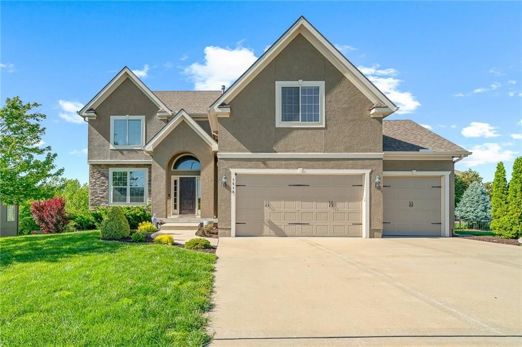 1518 Creekmoor Drive, Raymore, MO 64083