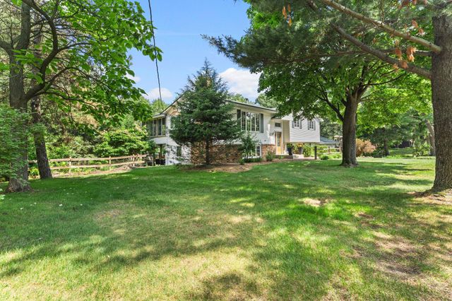 12431 Flintwood Street NW, Coon Rapids, MN 55448