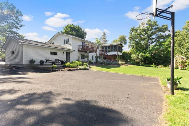 12431 Flintwood Street NW, Coon Rapids, MN 55448