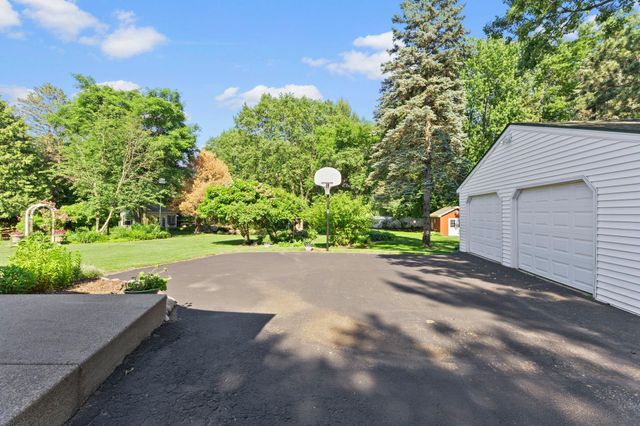 12431 Flintwood Street NW, Coon Rapids, MN 55448