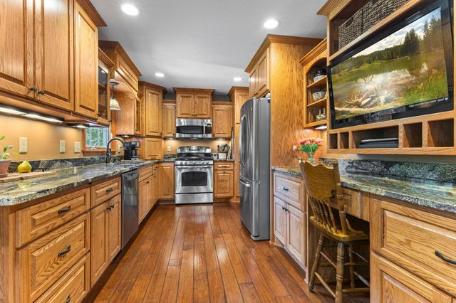 12431 Flintwood Street NW, Coon Rapids, MN 55448