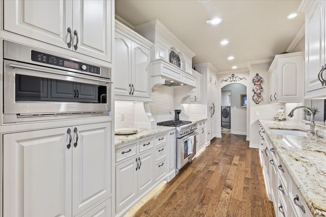 9229 Hub Clark Road, Pilot Point, TX 76258