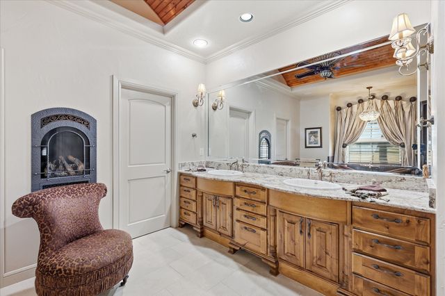 9229 Hub Clark Road, Pilot Point, TX 76258