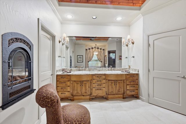 9229 Hub Clark Road, Pilot Point, TX 76258