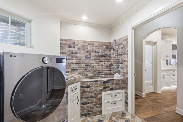9229 Hub Clark Road, Pilot Point, TX 76258