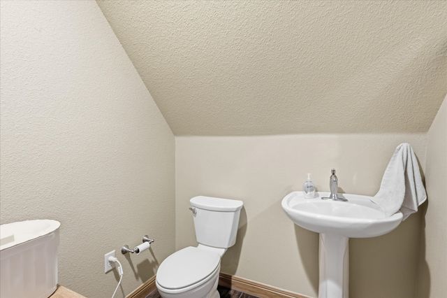 9229 Hub Clark Road, Pilot Point, TX 76258