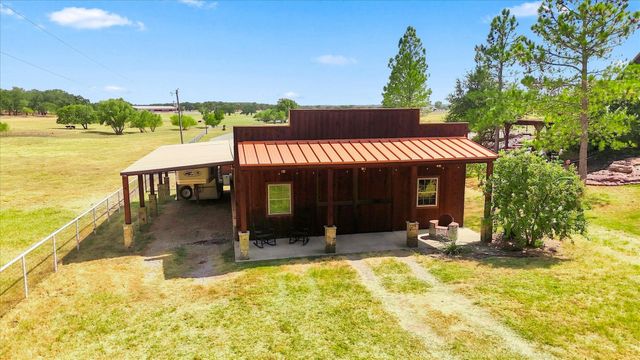 9229 Hub Clark Road, Pilot Point, TX 76258