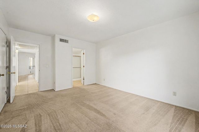 1689 W Wood Bridge Court, Tucson, AZ 85746