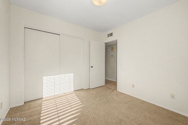 1689 W Wood Bridge Court, Tucson, AZ 85746