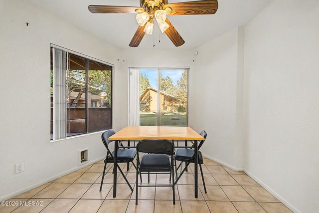 1689 W Wood Bridge Court, Tucson, AZ 85746
