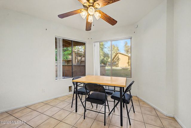 1689 W Wood Bridge Court, Tucson, AZ 85746