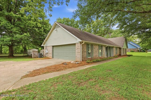 119 Falcon Ridge Drive, Raymond, MS 39154