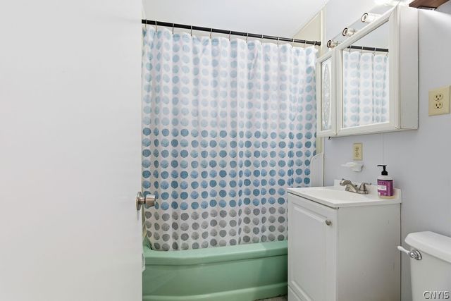 117 Saslon Park Drive, Salina, NY 13088