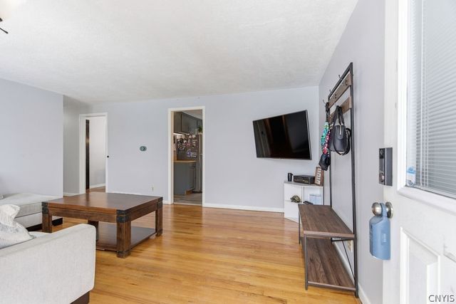 117 Saslon Park Drive, Salina, NY 13088