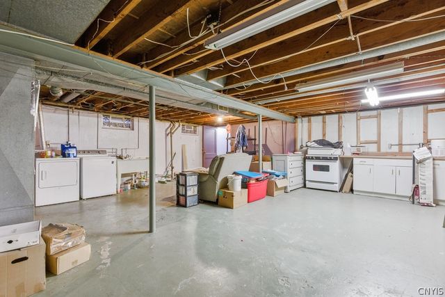 117 Saslon Park Drive, Salina, NY 13088