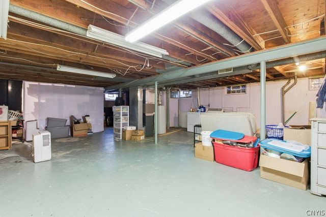 117 Saslon Park Drive, Salina, NY 13088