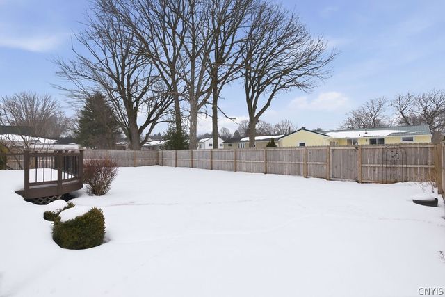 117 Saslon Park Drive, Salina, NY 13088