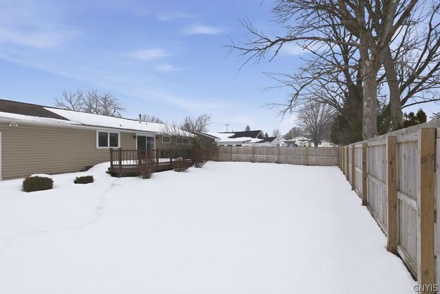 117 Saslon Park Drive, Salina, NY 13088