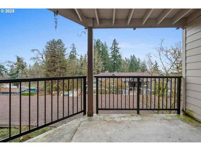 20030 MARIGOLD Ct 15, West Linn, OR 97068