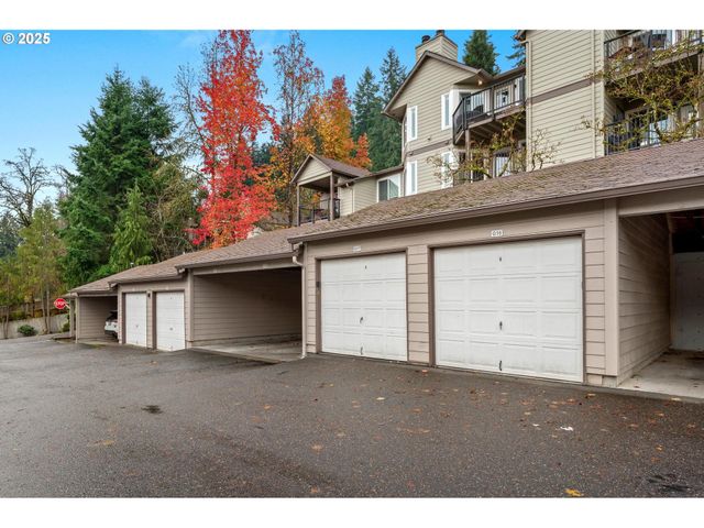 20030 MARIGOLD Ct 15, West Linn, OR 97068