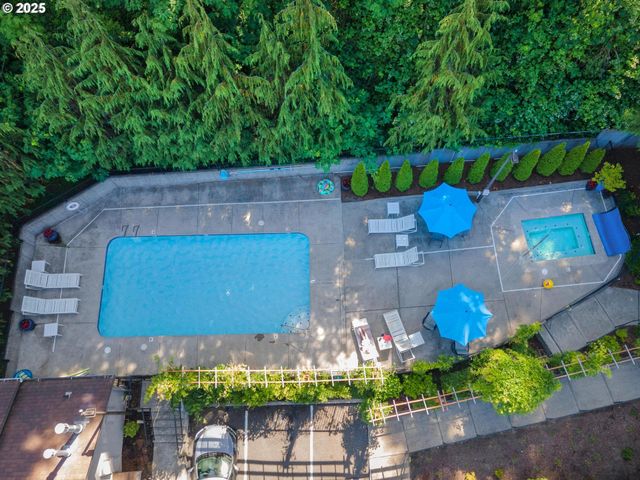 20030 MARIGOLD Ct 15, West Linn, OR 97068