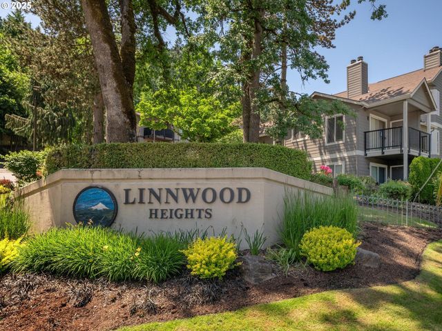 20030 MARIGOLD Ct 15, West Linn, OR 97068