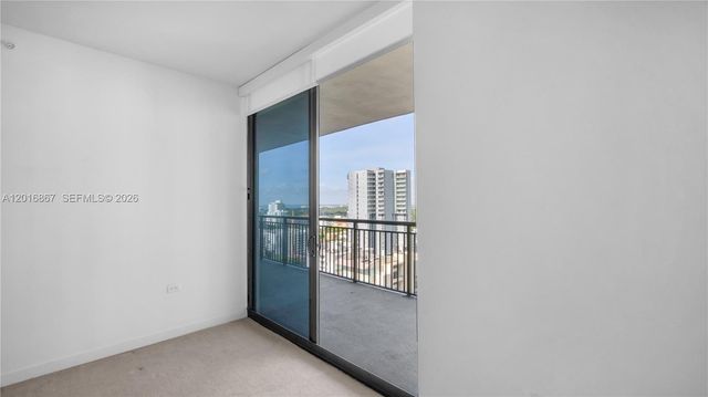 999 SW 1st Ave 2009, Miami, FL 33130