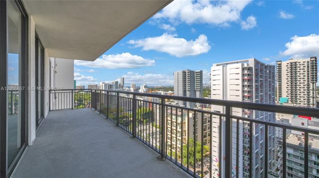 999 SW 1st Ave 2009, Miami, FL 33130