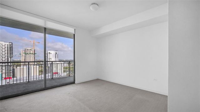 999 SW 1st Ave 2009, Miami, FL 33130