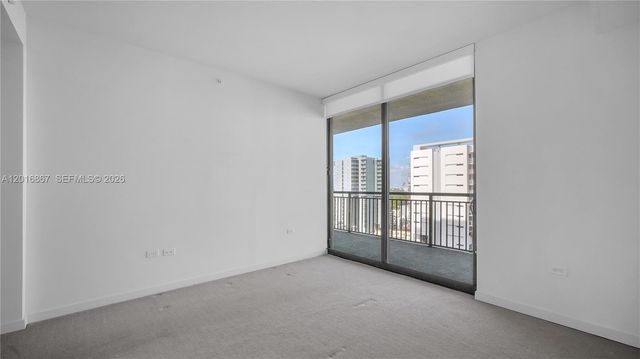 999 SW 1st Ave 2009, Miami, FL 33130