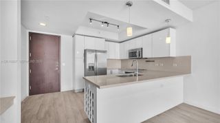 999 SW 1st Ave 2009, Miami, FL 33130