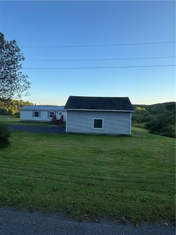 324 Ellis Road, Morris, NY 13796