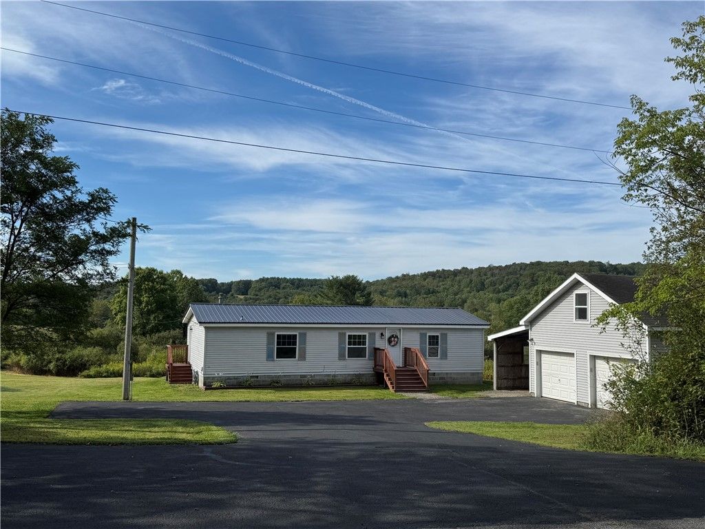 324 Ellis Road, Morris, NY 13796